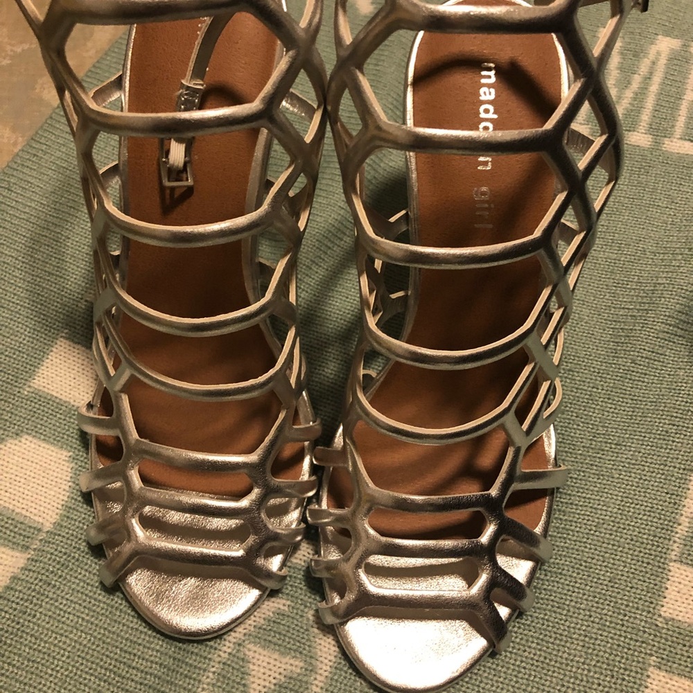 NEW Madden girl silver heels